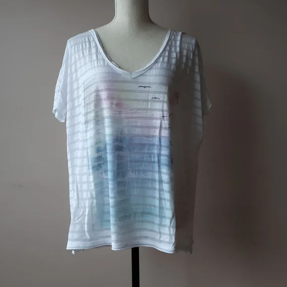 2/$25 Roxy Beach tee - Picture 1 of 6